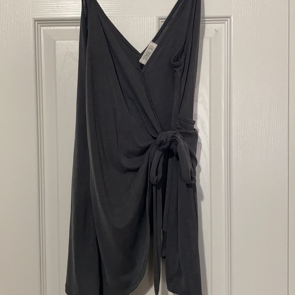 Top - Picture 3 of 3